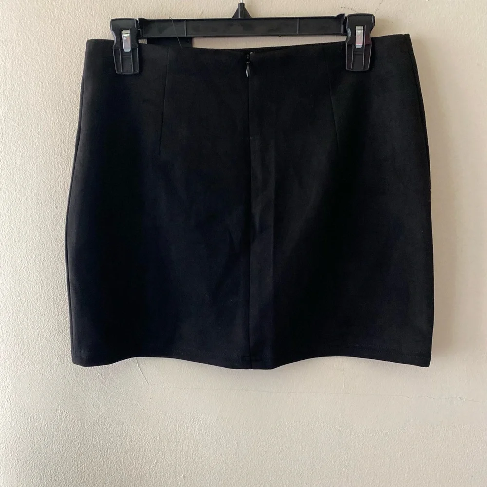 NWT Fashion Nova Black Faux Suede Mini Skirt Size Medium